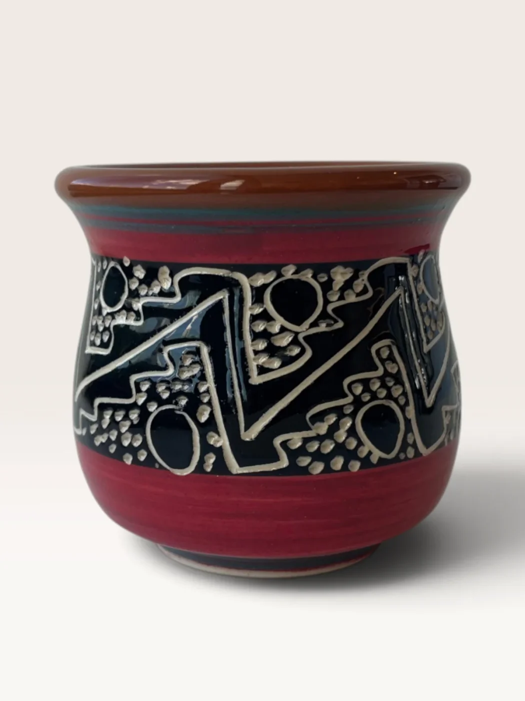 Pyaguasu, handmade ceramic mate painted by Lucio Pederiva