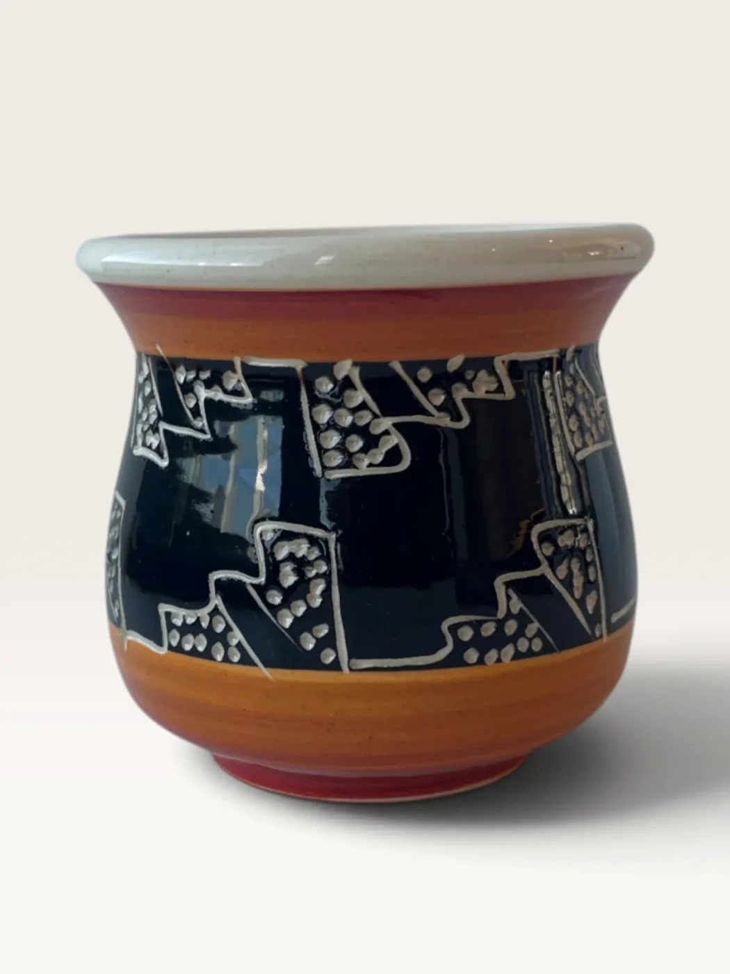 Tataendyra, handmade ceramic mate painted by Lucio Pederiva