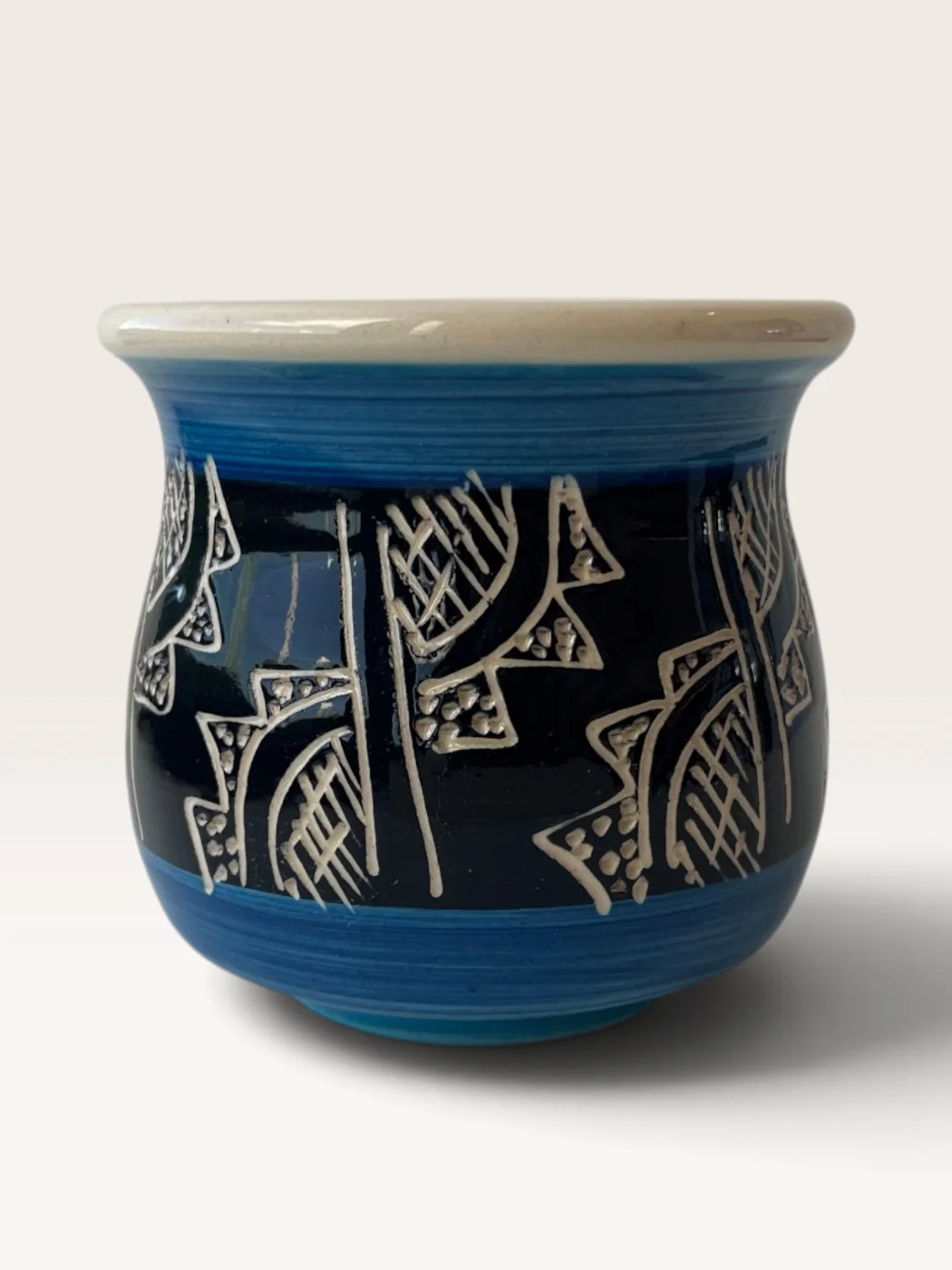 Amandau, handmade ceramic mate painted by Lucio Pederiva