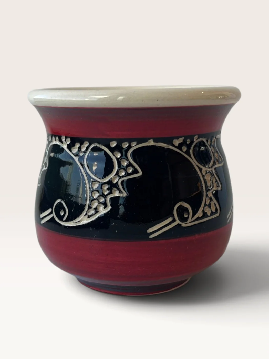 Aguara, handmade ceramic mate painted by Lucio Pederiva