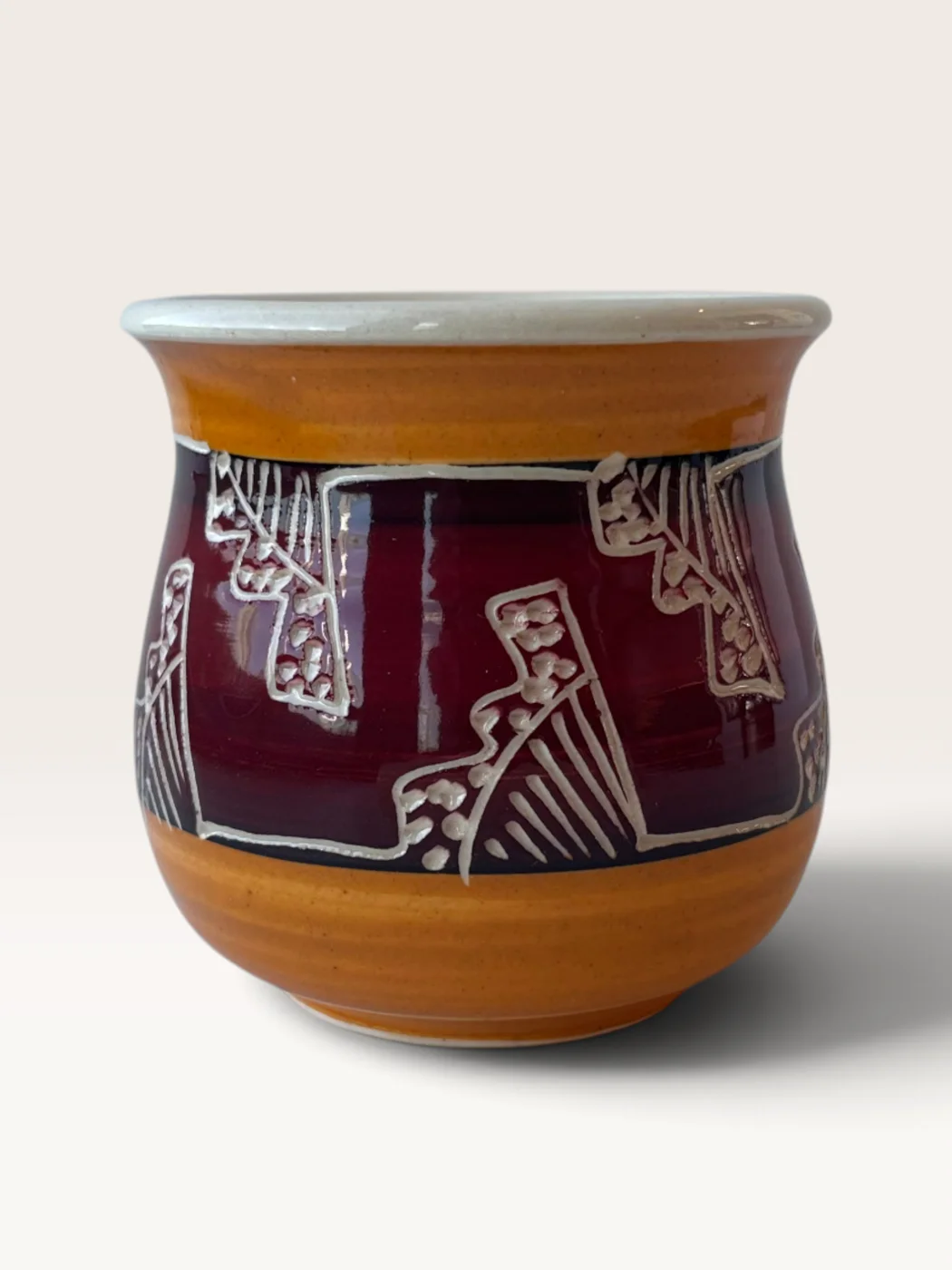 Guyra, handmade ceramic mate painted by Lucio Pederiva
